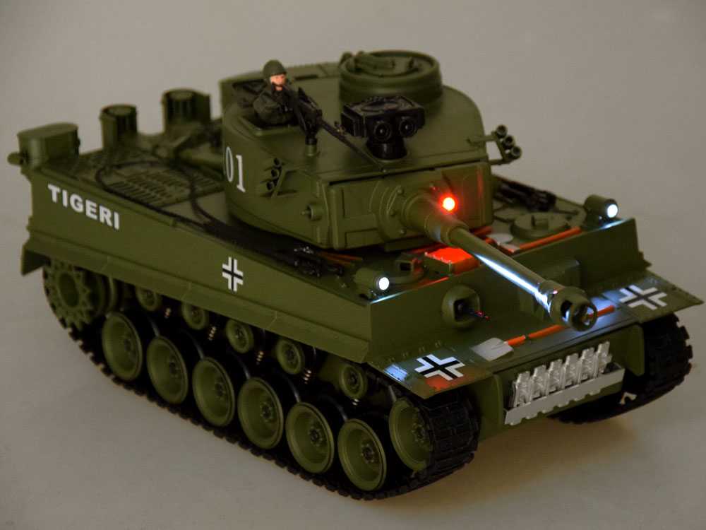 Didelis tankas GERMAN TIGER, žalias