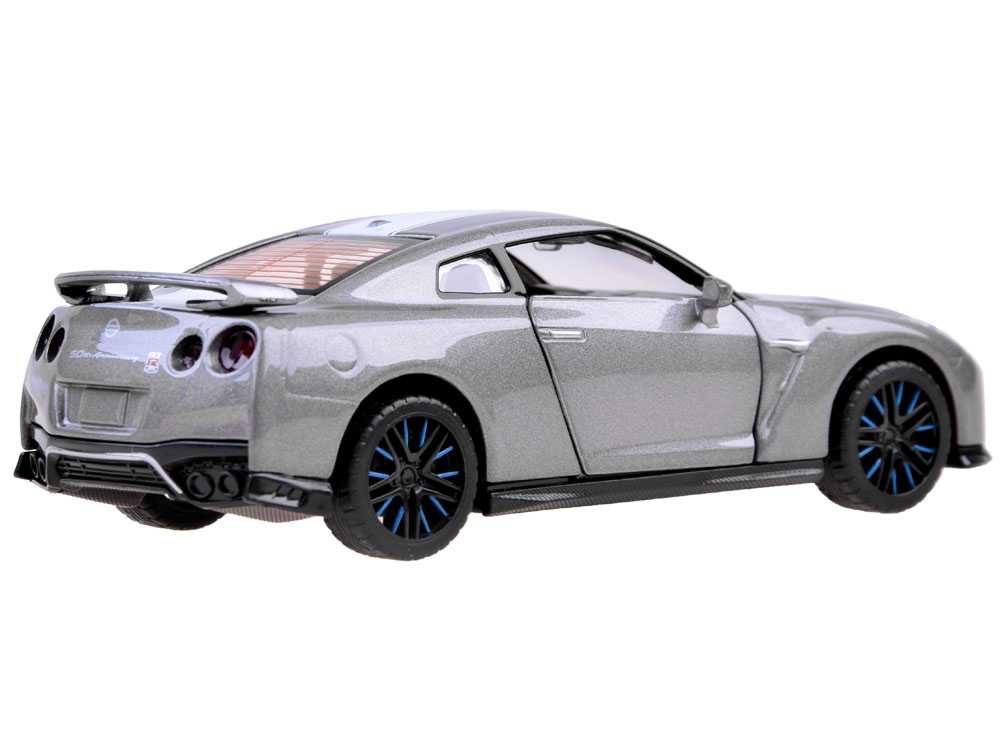 Metalinis automobilis -  Nissan GT-R