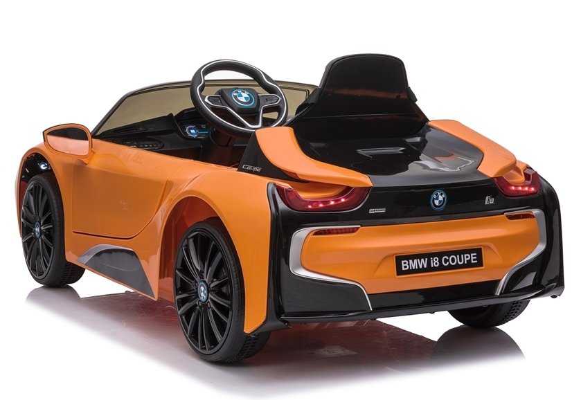 Elektromobilis BMW I8, oranžinis