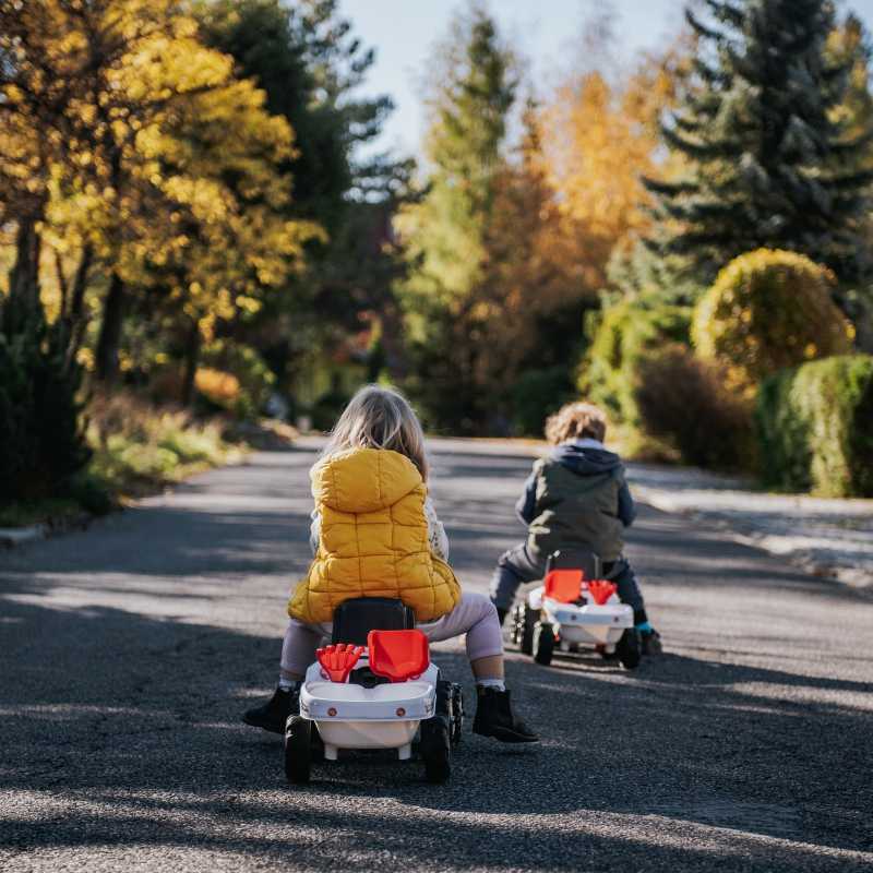 Paspiriamas traktorius su priekaba - FalkBaby Valtra, baltas