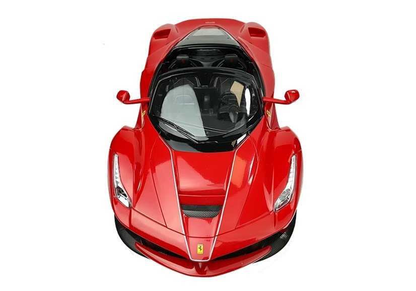 R/C Ferrari Aperta Rastar 1:14 nuotolinio valdymo pulteliu valdomas automobilis, raudonos spalvos.