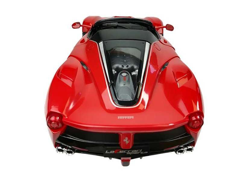 R/C Ferrari Aperta Rastar 1:14 nuotolinio valdymo pulteliu valdomas automobilis, raudonos spalvos.