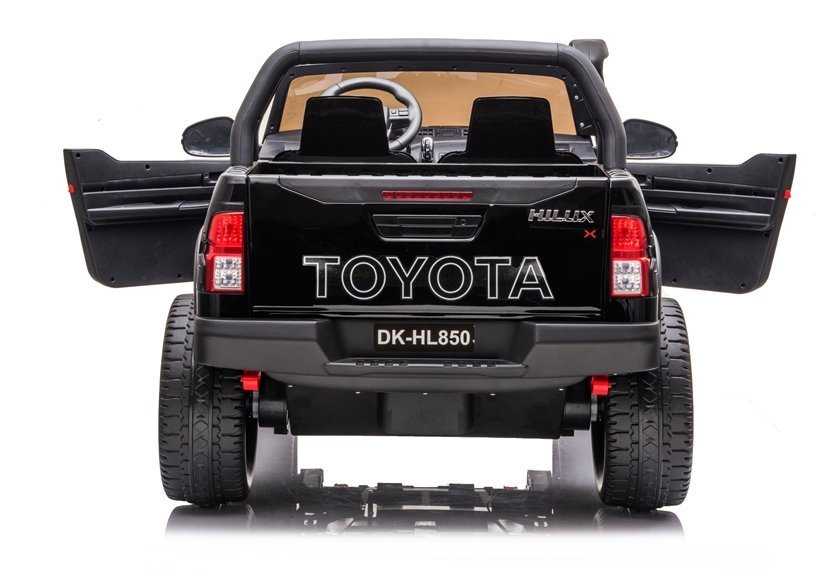 Dvivietis elektromobilis Toyota Hilux , juodas