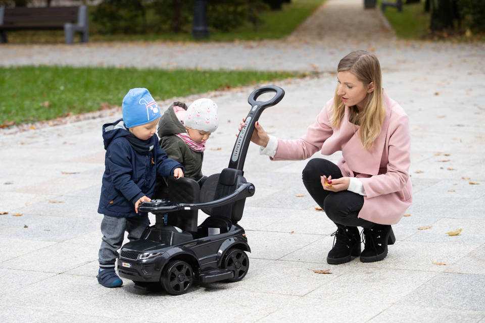 Paspiriamas automobilis su rankena, rožinis