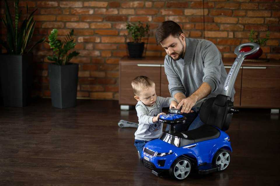 Paspiriamas automobilis su rankena, rožinis